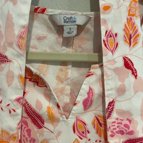 Croft & Barrow printed sleeveless tunic with pockets.  Includes tie size… - Picture 3 of 4